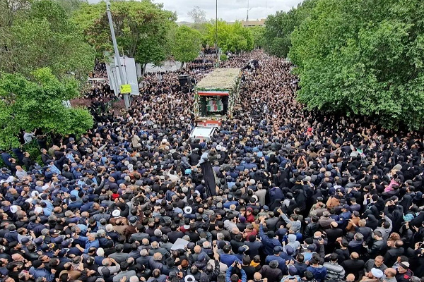 سنگ‌ تمام مردم آذربایجان در تشییع شهدای خدمت