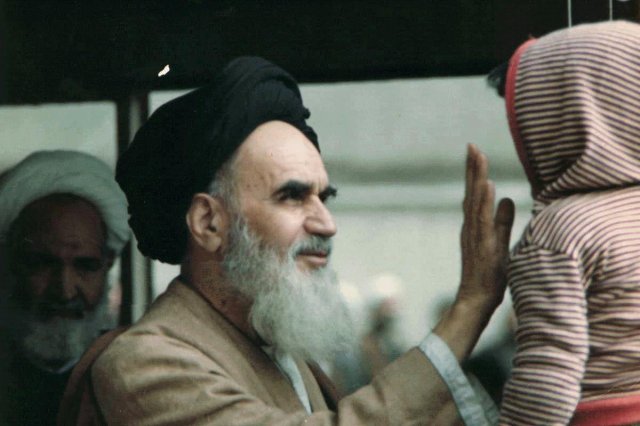 آرشیو بیانات امام خمینی درباره ازدواج و خانواده