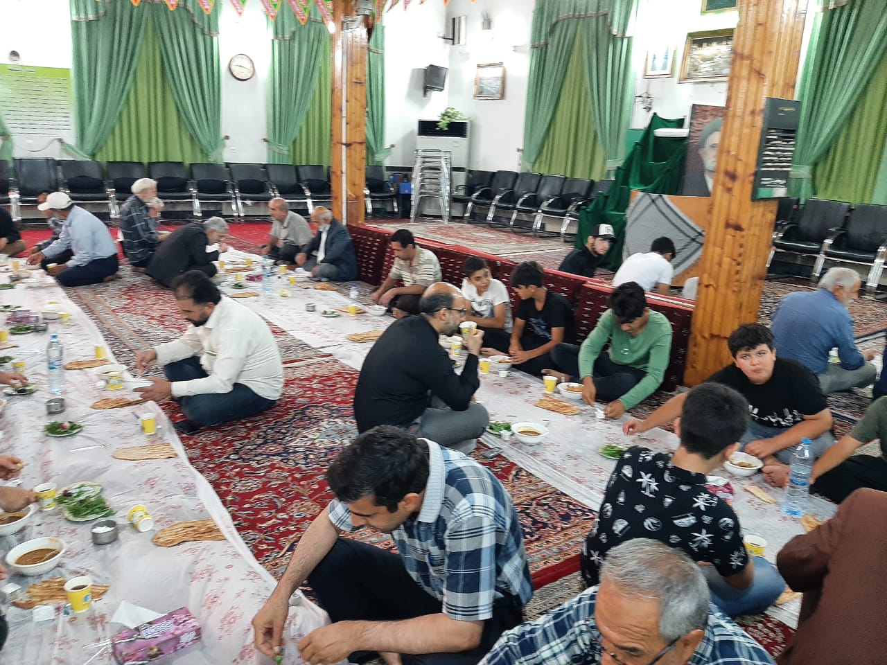 گزارش تصویری از افطاری و پذیرایی مراسم دعای عرفه