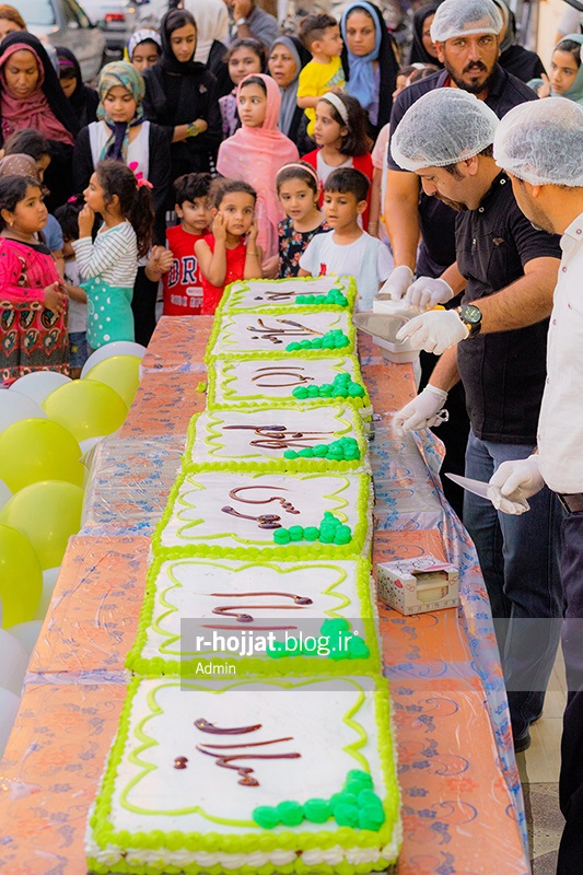 پخت بزرگترین کیک تولد در بوشهر