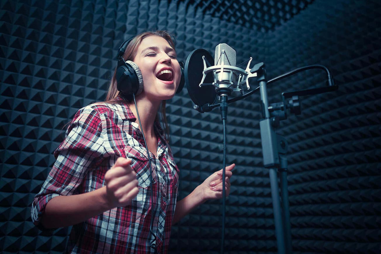 https://bayanbox.ir/view/5905010968812597778/Girl-in-Vocal-Booth-Doing-Best-Vocal-Warm-Ups.jpg