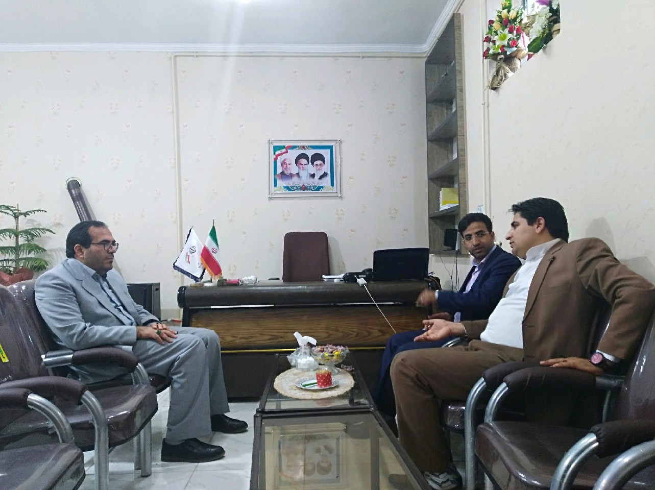 دیدار بخشدار محترم با رئیس و اساتید دانشگاه آزاد شهرستان و برسی مشکات دانشگاه