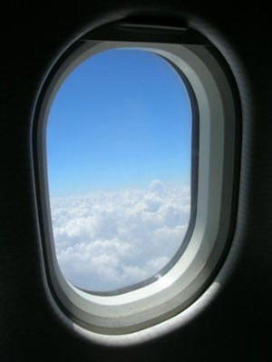 چرا پنجره ی هواپیما...