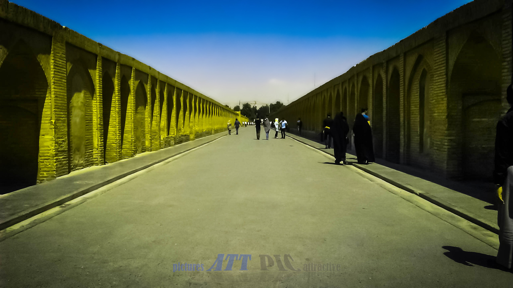 Att Pic_Si-o-se Pol_esfahan2