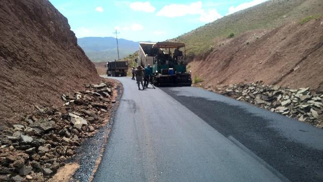 عملیات آسفالت روستای لومان