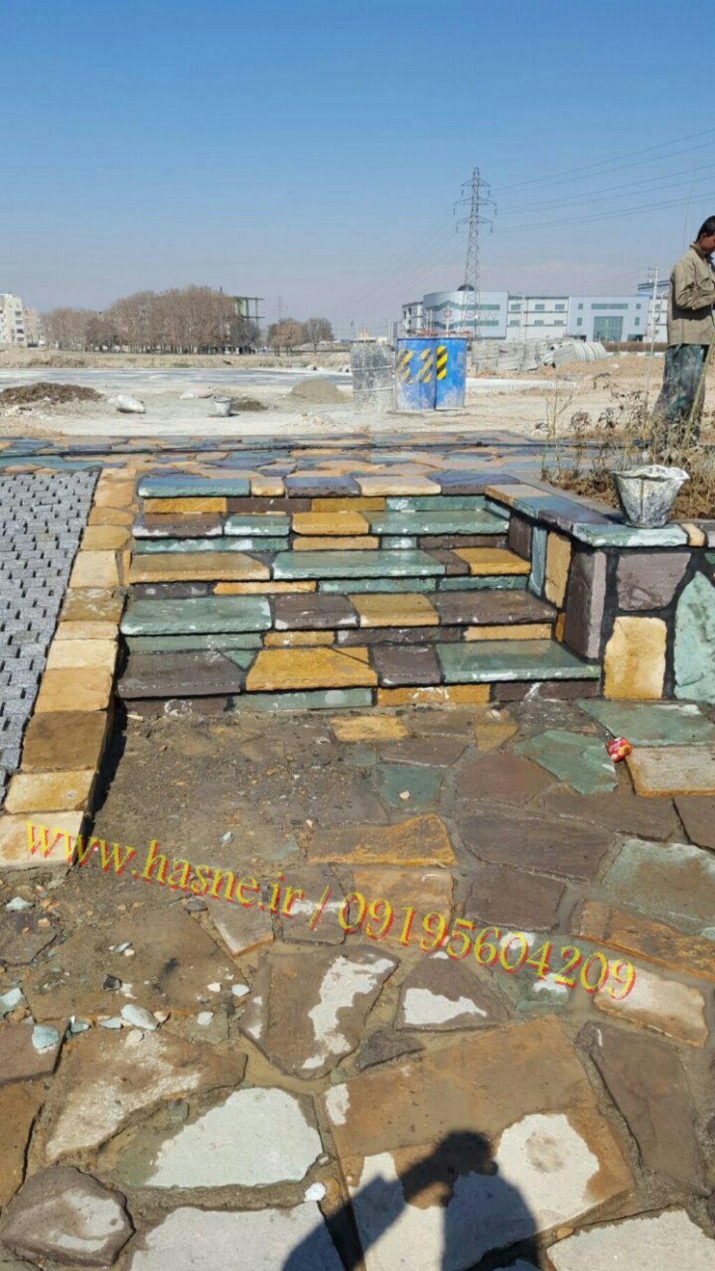 سنگ لاشه پله داخل کف پارک