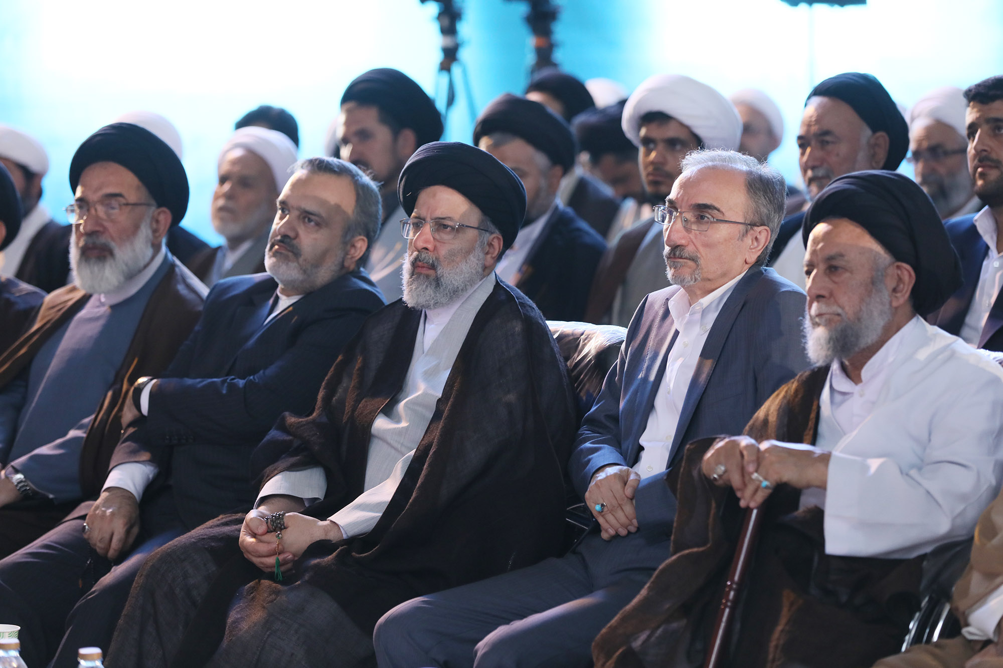 همایش وجوب تقویت مسائل فرهنگی در حاشیه شهر مشهد مقدس