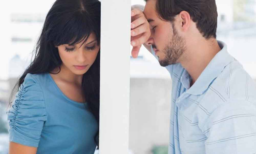 در زمان مواجهه با خیانت همسر باید چه کرد؟