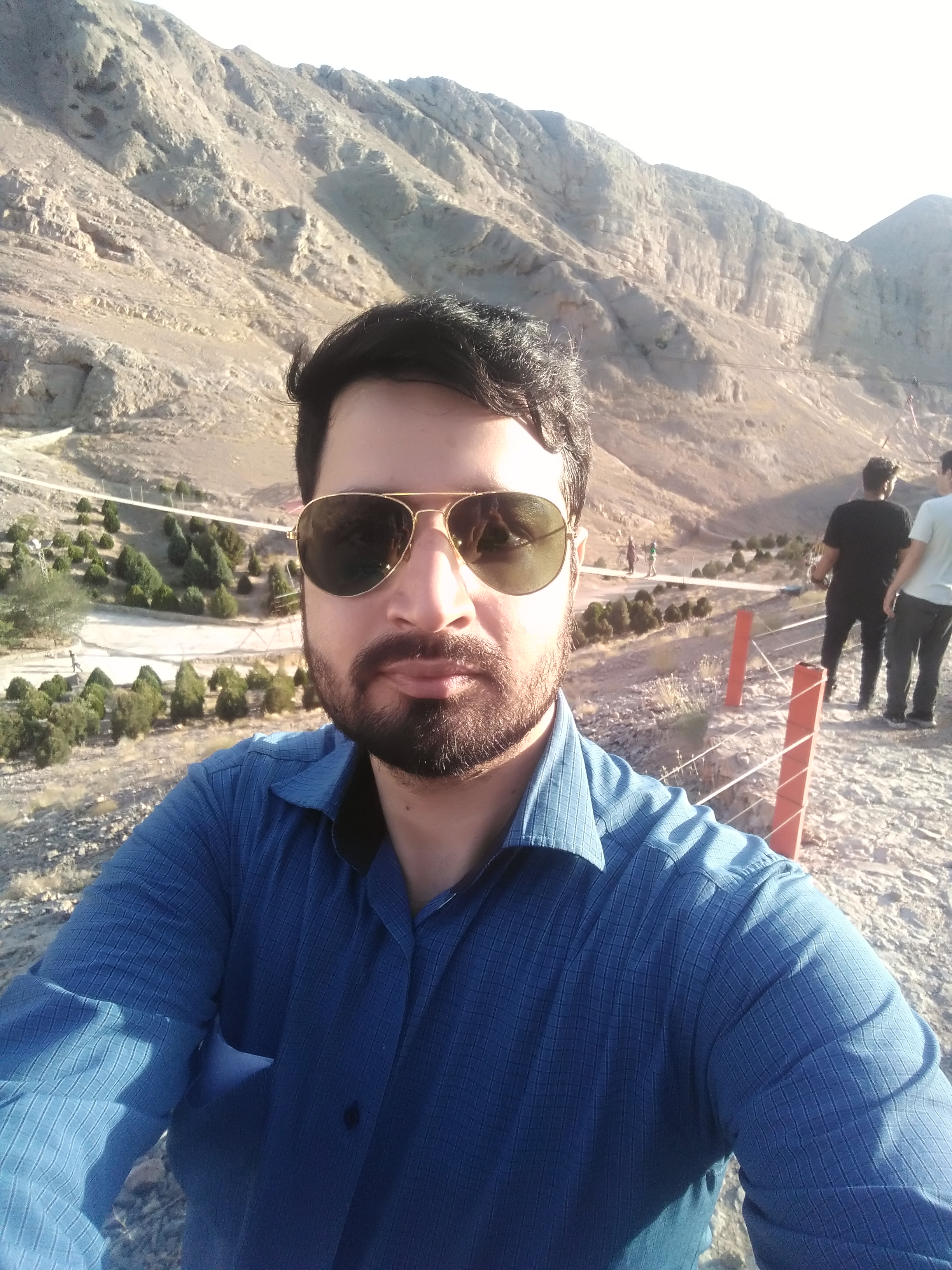 حسین کمال آبادی