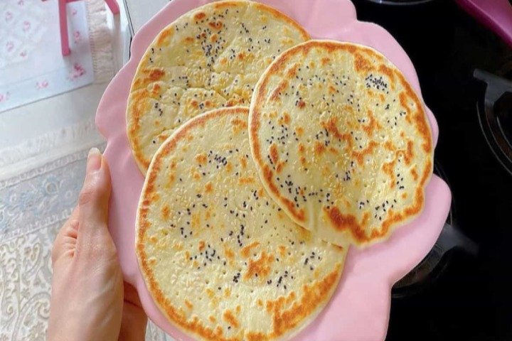 طرز تهیه نان خانگی فوری در ماهیتابه