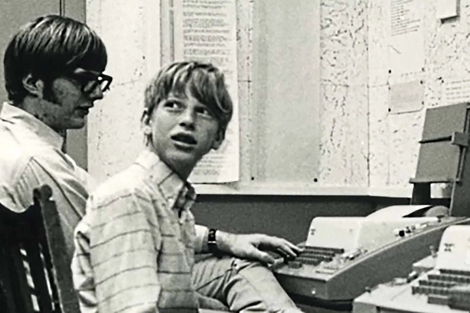 داستان برند مایکروسافت؛ سفری ۵۰ ساله از «گاراژ» تا «آژور»