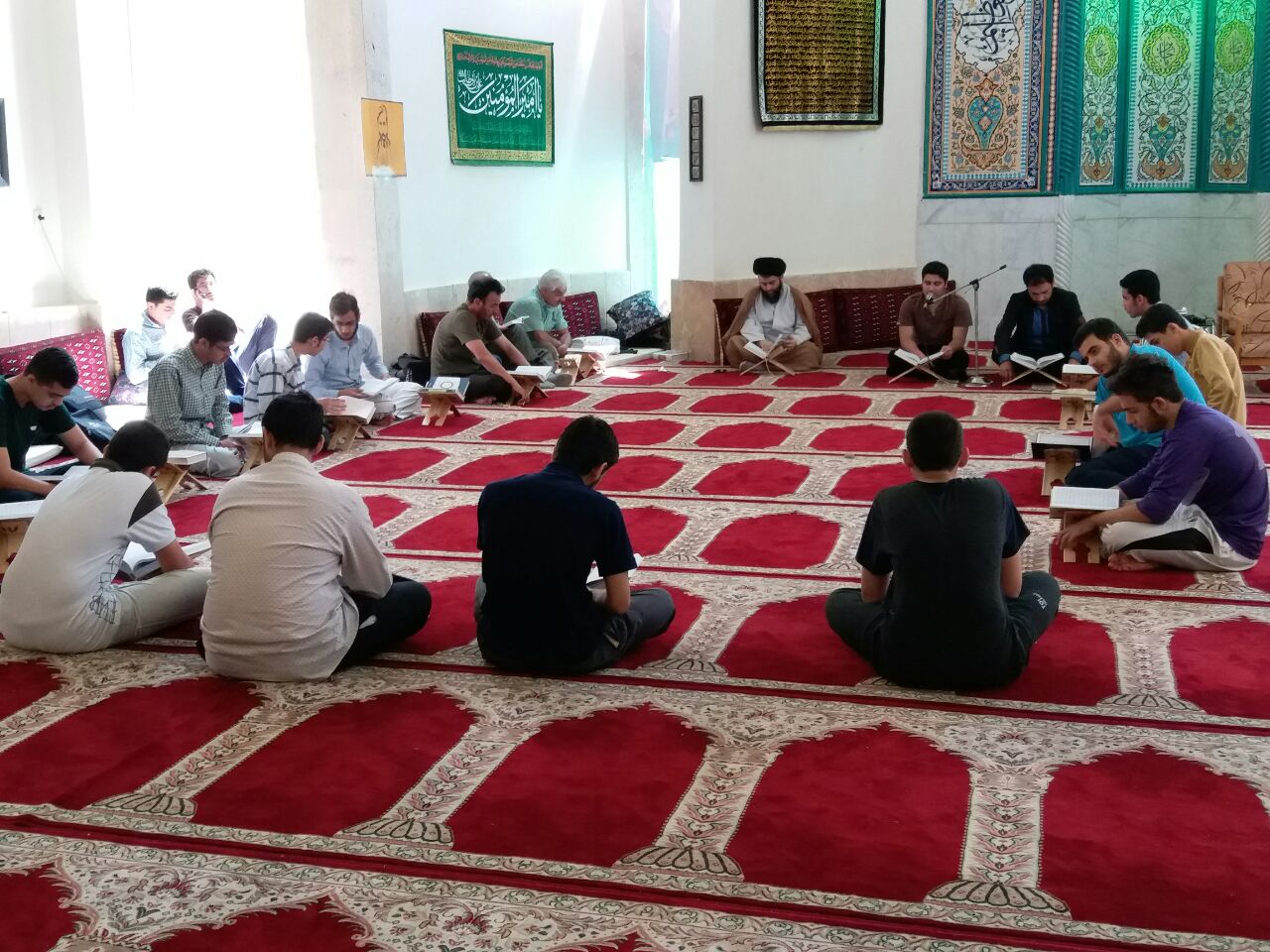 جلسه قرآن در مسجد امام خمینی