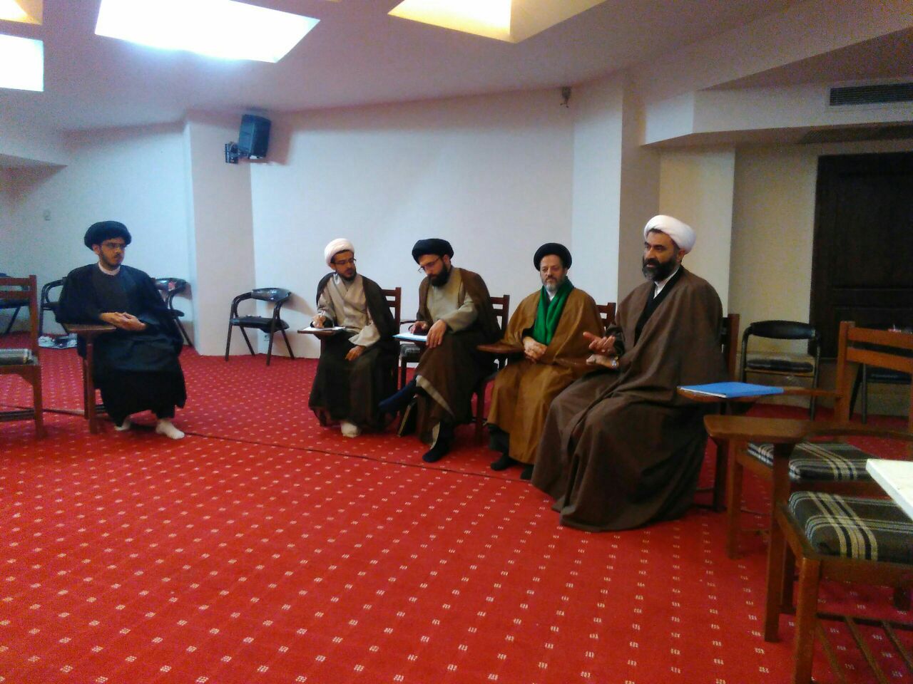 جلسه هم اندیشی طرح دانش و بینش در مسجد امام خمینی