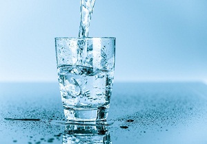 ۳۰ روز پشت سر هم آب بنوشید تا شاهد "معجزه" آن باشید !