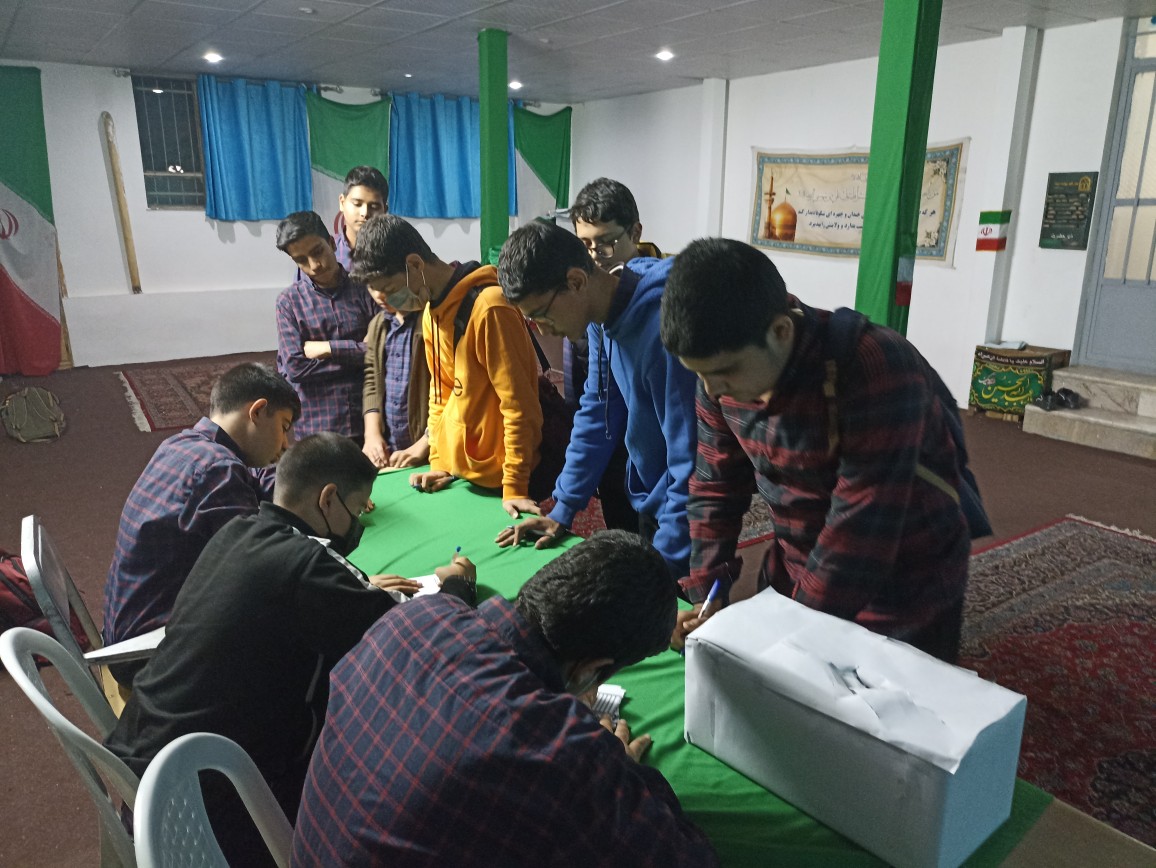 انتخابات شورای دانش آموزی دبیرستان افشار برگزار شد